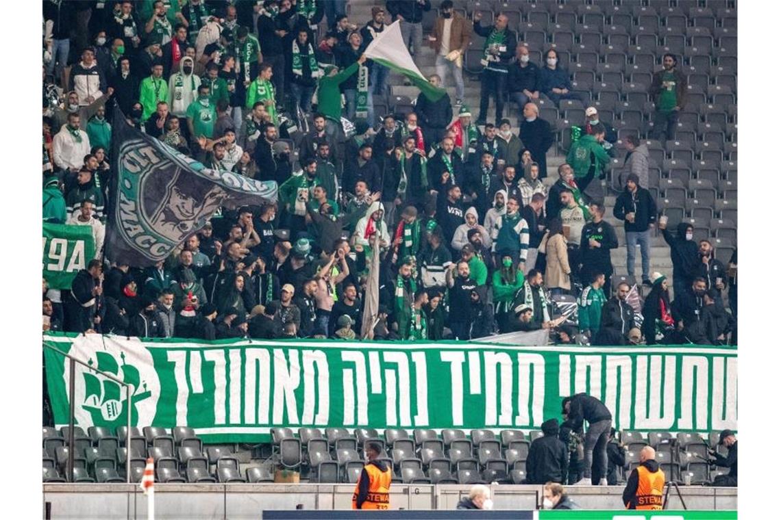 Union-Fans sollen israelische Fußball-Anhänger von Maccabi Haifa antisemitisch beleidigt haben. Foto: Andreas Gora/dpa
