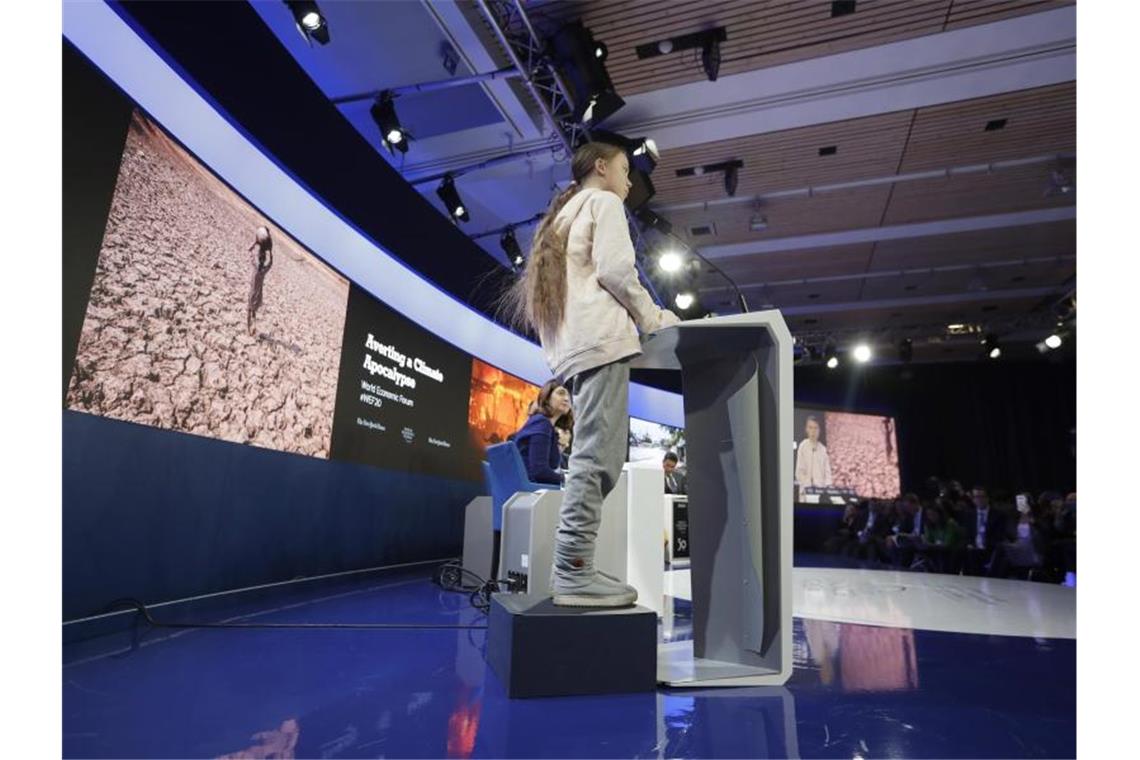 „Unser Haus brennt noch immer“, sagte Greta Thunberg beim Weltwirtschaftsforum in Davos. Foto: Michael Probst/AP/dpa