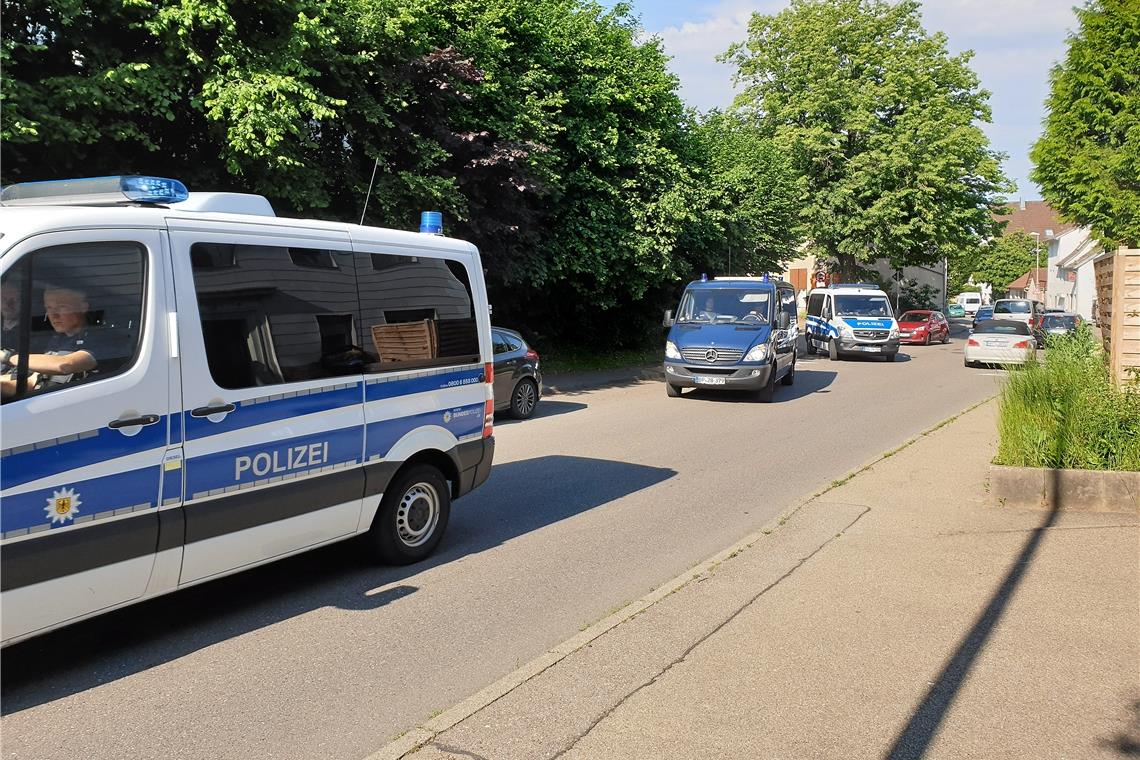 Razzia wegen Online-Betrugs Unter anderem in Erbstetten war die Bundespolizei im Rahmen einer Razzia im Einsatz. Foto: F. Muhl