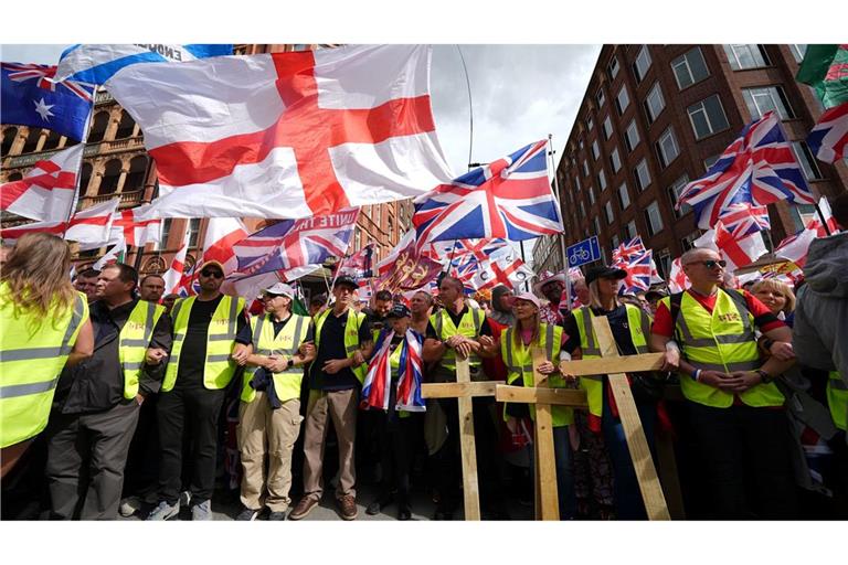 Unter dem Motto "Unite the Kingdom" versammelten sich Zehntausende Menschen in London.