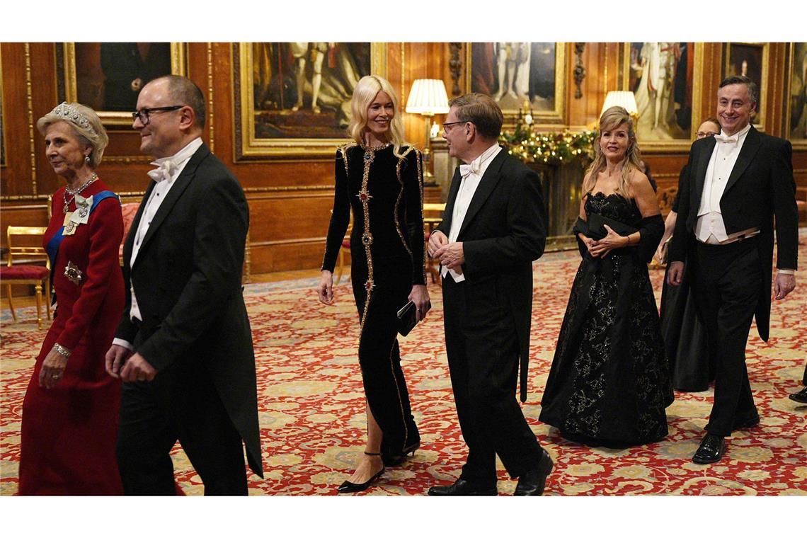 Unter den hochkarätigen deutschen Gästen war auch Model Claudia Schiffer (Mitte).