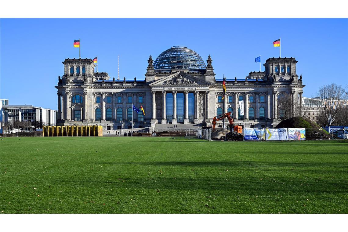 Unter den im Bundestag vertretenen Parteien legt vor allem die Linke zu.