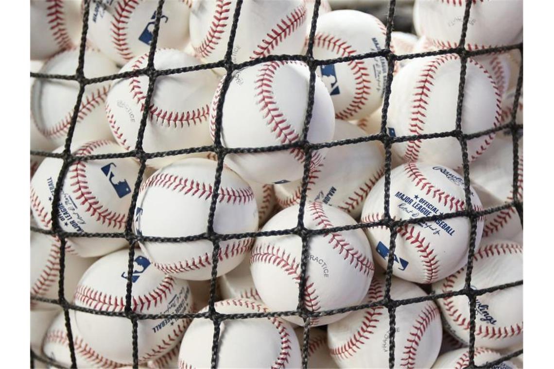 Unter Spielern, Managern und in US-Medien mehrt sich die Kritik an der Major League Baseball nach dem Corona-Ausbruch bei den Miami Marlins. Foto: David Santiago/El Nuevo Herald/dpa