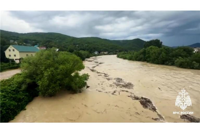 Unwetter haben im Kreis Tuapse in der Region Krasnodar zu Überschwemmungen geführt. (Handout)