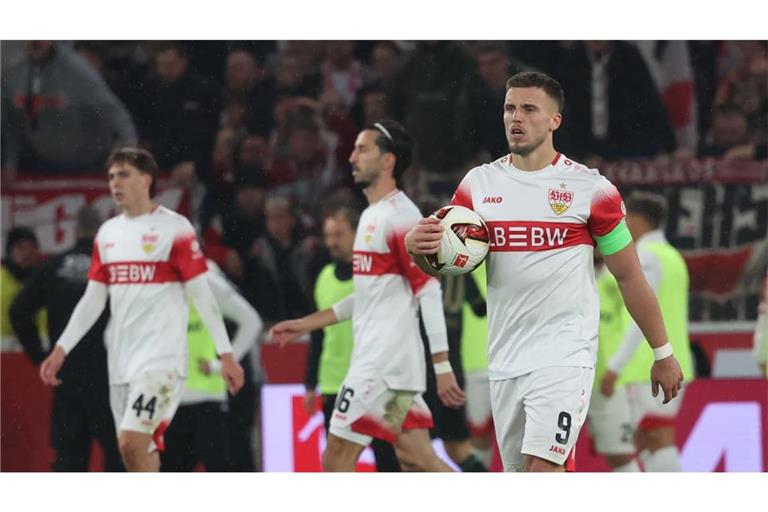 Unzufrieden: Ermedin Demirovic nach der Niederlage gegen Gladbach