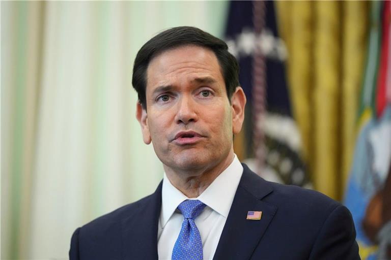 US-Außenminister Marco Rubio spricht während eines Treffens zwischen den Botschaftern Israels und des Libanon im Oval Office des Weißen Hauses am 23.04.2026.