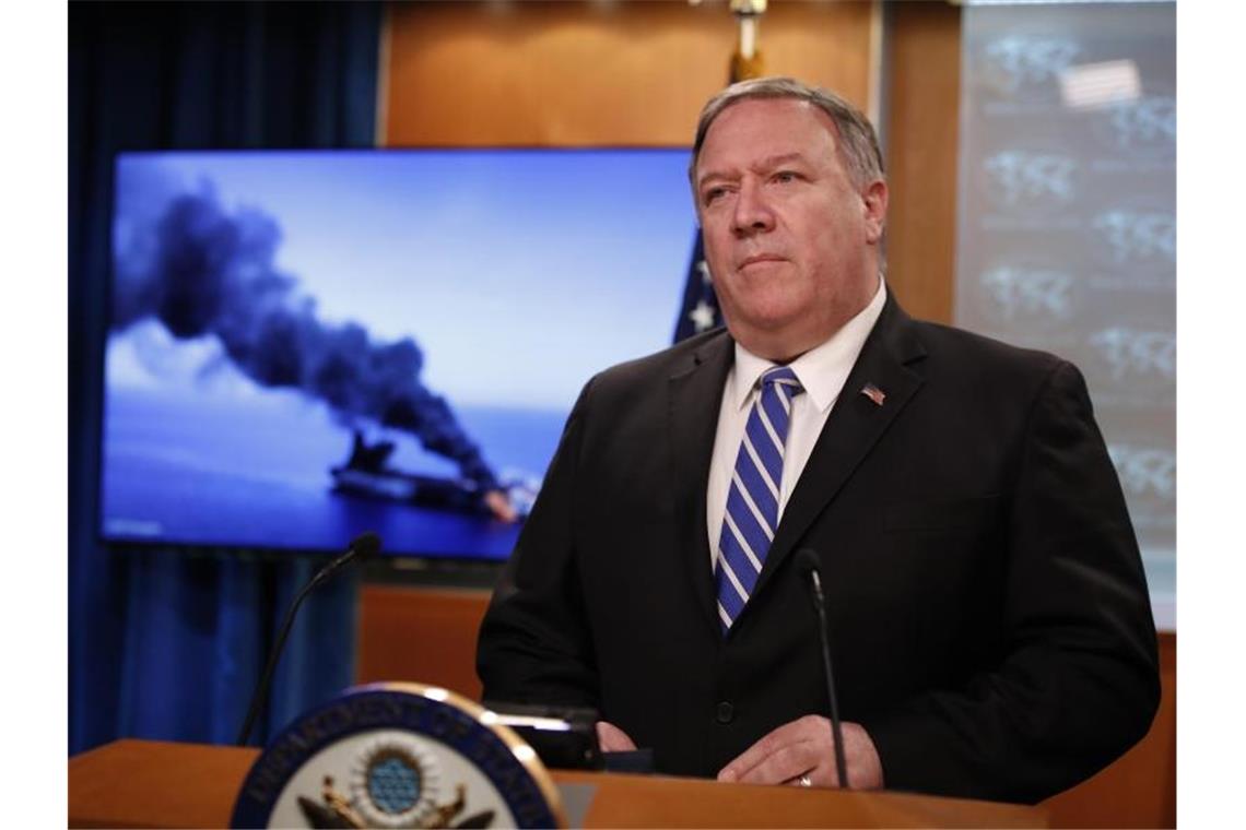 Mutmaßliche Angriffe auf Öltanker: USA beschuldigen den Iran US-Außenminister Mike Pompeo beschuldigt Teheran, im Golf von Oman Tanker angegriffen zu haben. Foto: Alex Brandon/AP
