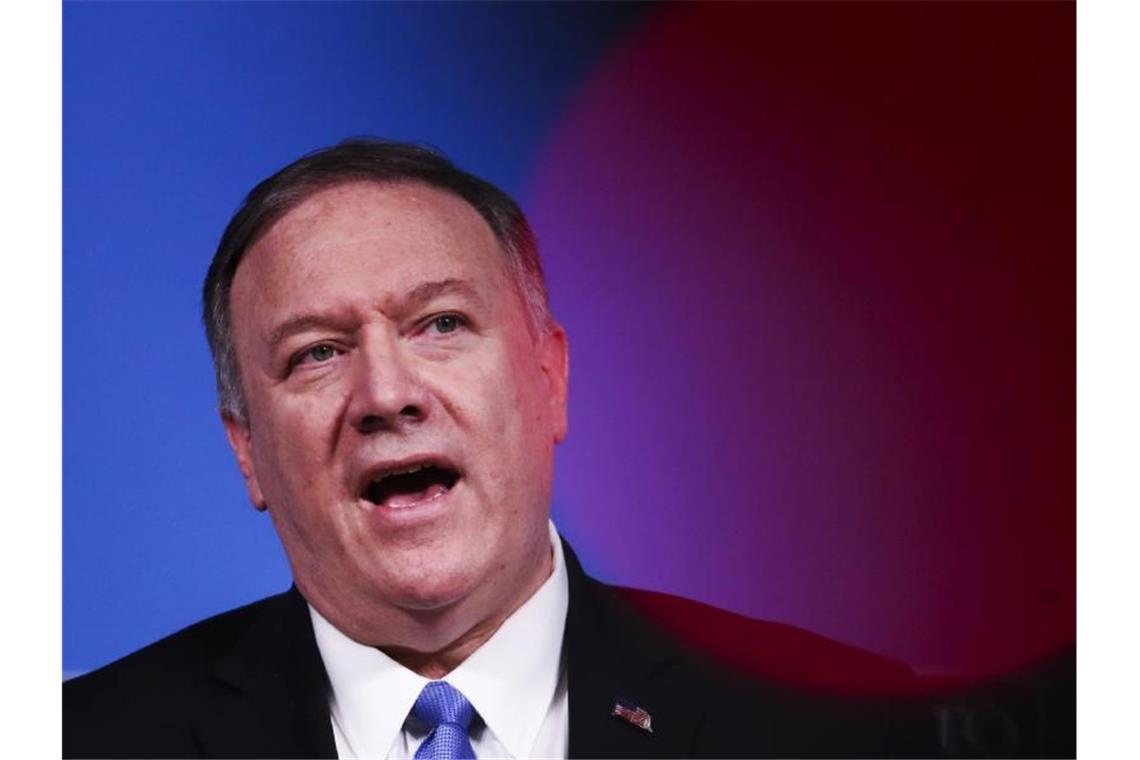 USA verhängen nach Angriffen neue Sanktionen gegen Teheran US-Außenminister Mike Pompeo hat weitere Sanktionen gegen den Iran verkündet. Foto: Francisco Seco/AP/dpa/Archivbild