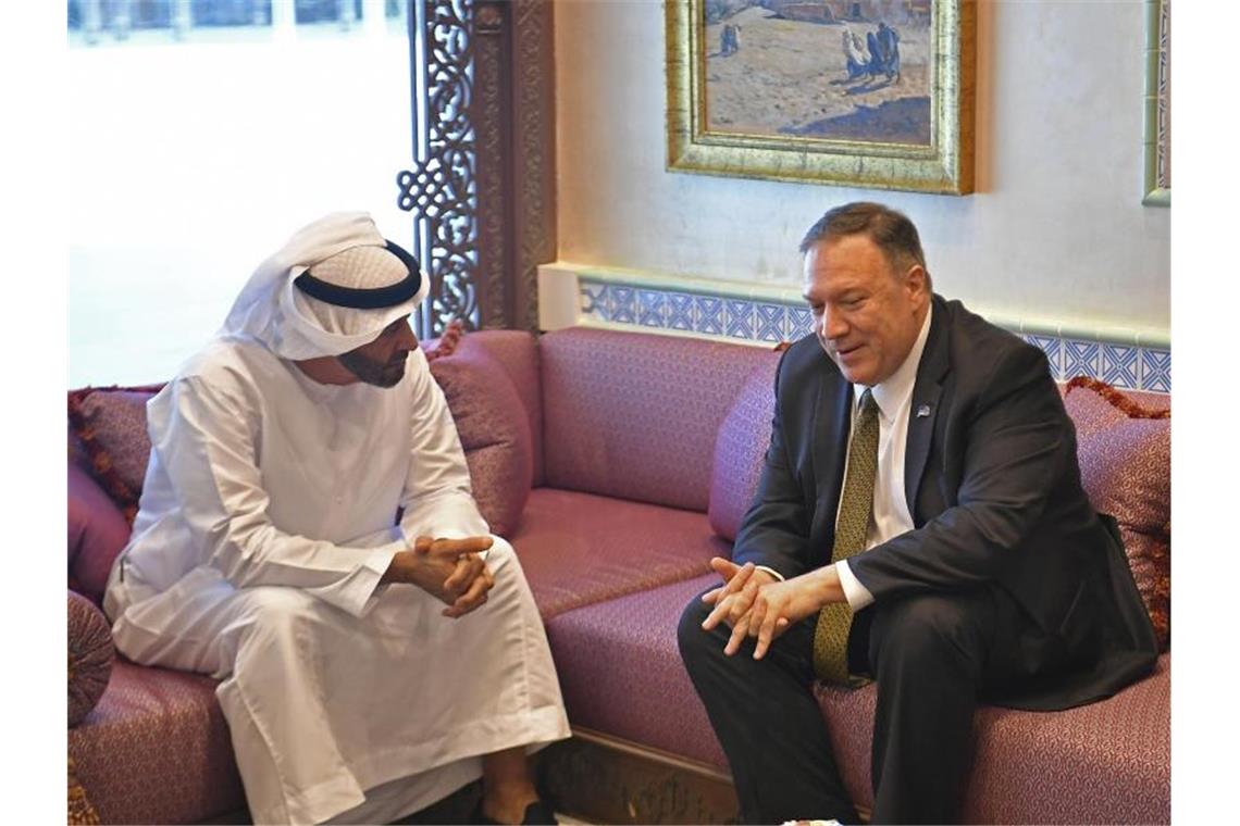 US-Außenminister Mike Pompeo im Gespräch mit Kronprinz Mohamed bin Zayed al-Nahyan in Abu Dhabi. Foto: Mandel Ngan/Pool AFP