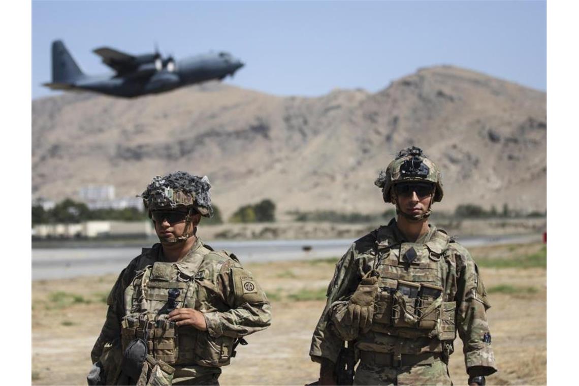 US-Fallschirmjäger der 82nd Airborne Division auf dem Flughafen in Kabul. Foto: --/Department of Defense via AP/dpa