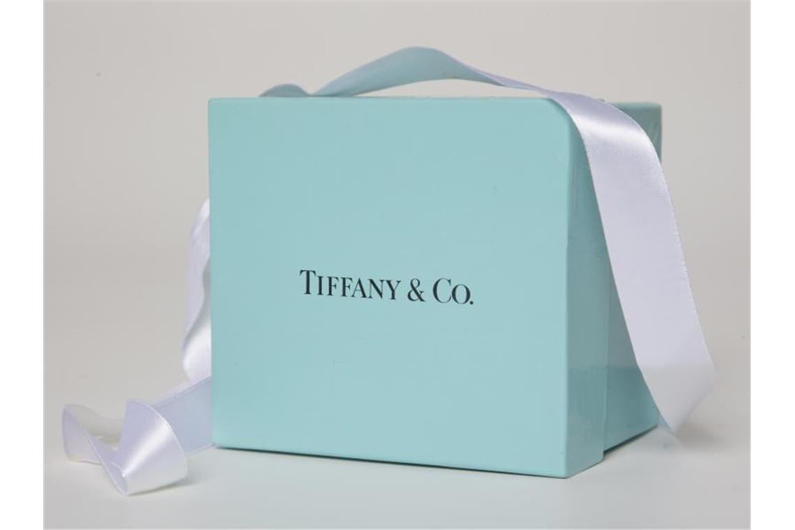 US-Juwelier Tiffany ist weltweit bekannt für seine türkisfarbenen Kartons und seine Rolle im Hollywoodfilm „Frühstück bei Tiffany's“. Foto: Wilfredo Lee/AP/dpa