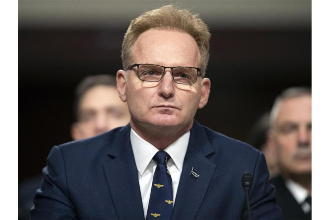 Corona auf US-Flugzeugträger: Marineminister tritt ab US-Marineminister Thomas Modly tritt zurück. Foto: Alex Brandon/AP/dpa