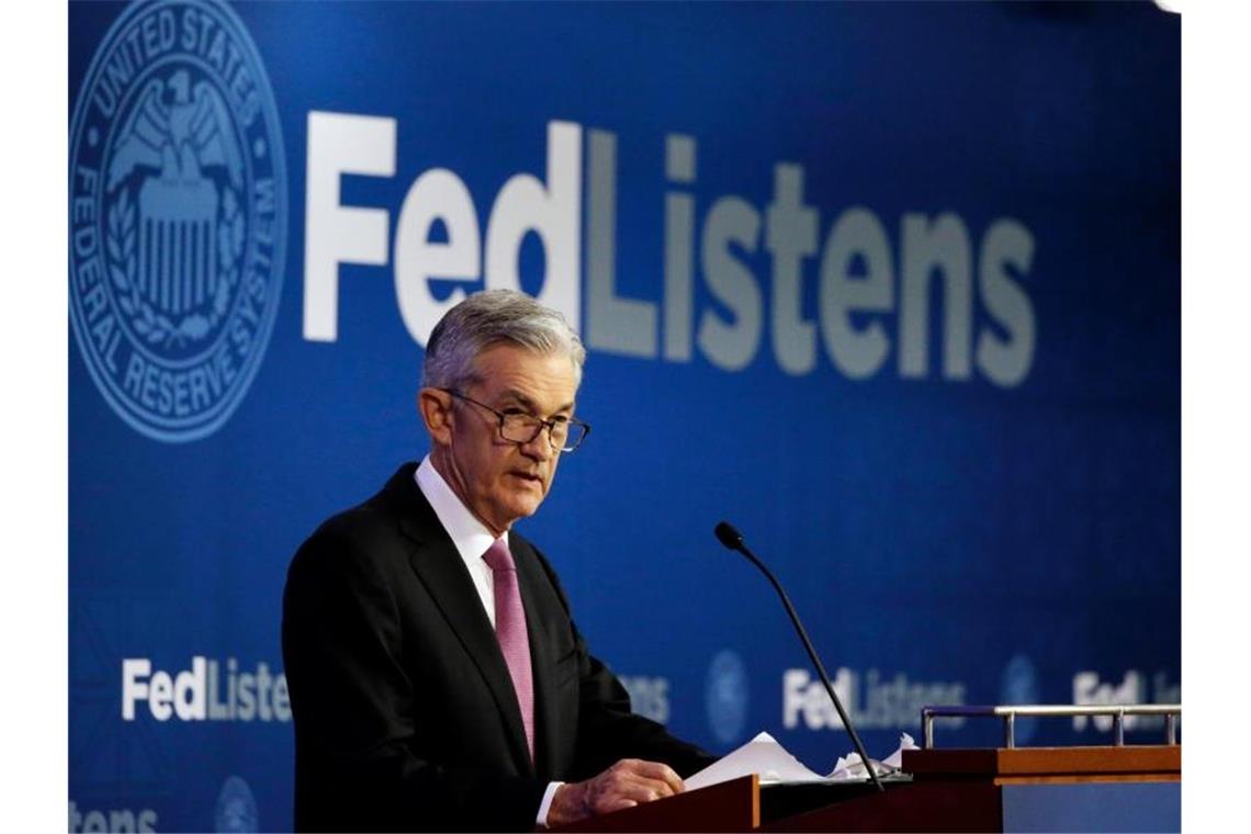US-Notenbankchef lässt Tür für baldige Leitzinssenkung offen US-Notenbankchef Jerome Powell lässt die Tür für eine baldige Leitzinssenkung weiter offen. Foto: Kiichiro Sato/AP