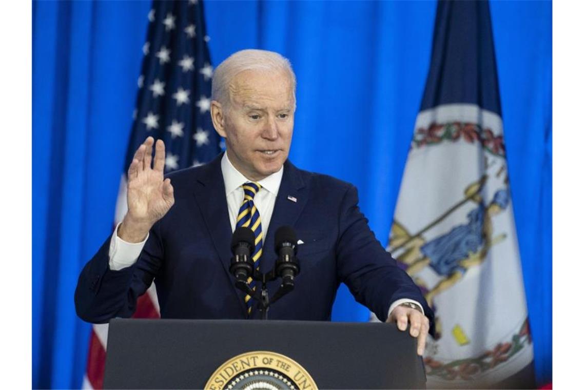 Biden ruft Amerikaner zum Verlassen der Ukraine auf US-Päsident Joe Biden bei einer Rede im Bundesstaat Virginia. Foto: Alex Brandon/AP/dpa