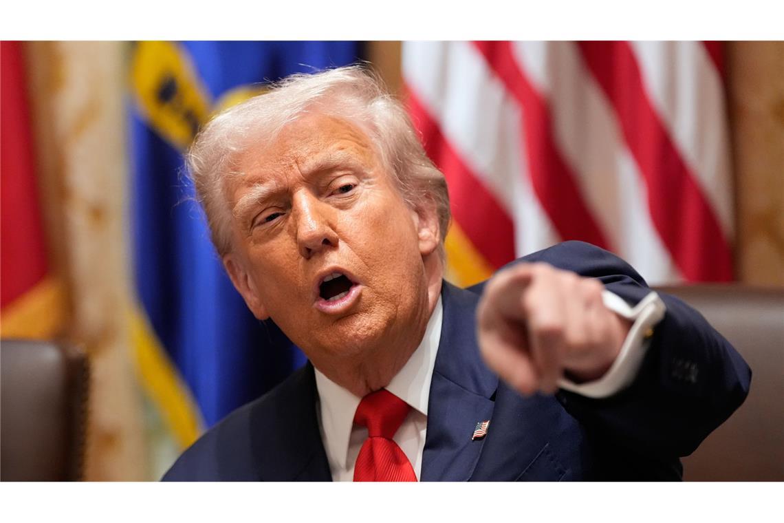 US-Präsident beantwortet Fragen von Reportern. (Archivbild)