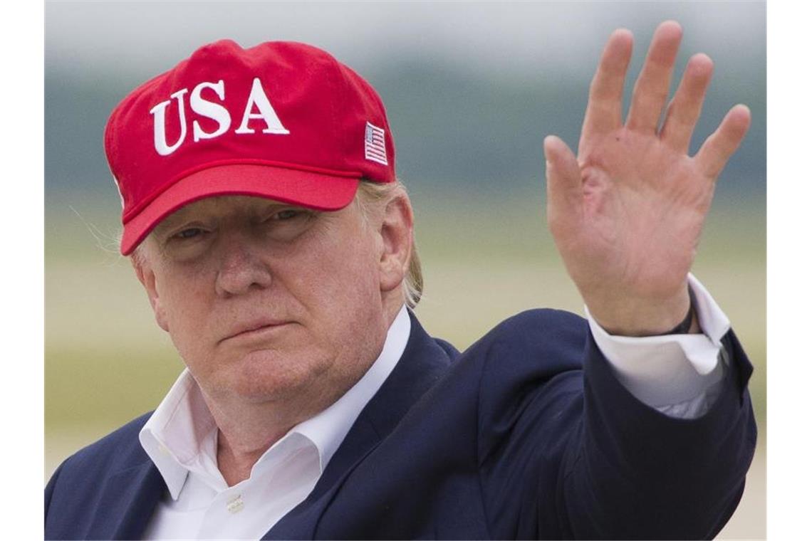 Trump stößt nach Einigung mit Mexiko erneut Drohungen aus US-Präsident Donald Trump droht dem chinesischen Staatspräsidenten Xi Jinping. Foto: Alex Brandon/AP