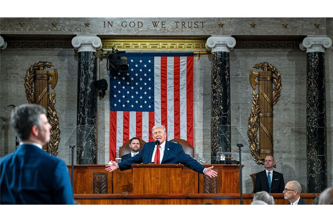 US-Präsident Donald Trump hält die Rede zur Lage der Nation vor einer gemeinsamen Sitzung des Kongresses im US-Kapitol.