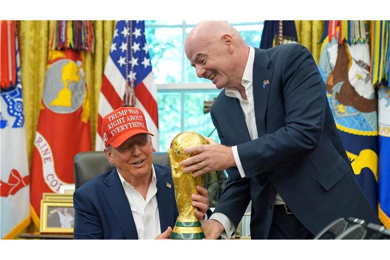US-Präsident Donald Trump hat einen engen Draht zu FIFA-Chef Infantino. (Archivbild)