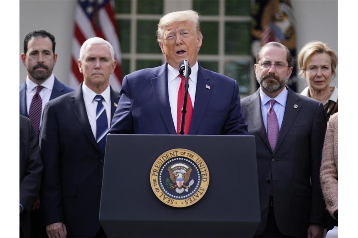 Trump ruft wegen Coronavirus nationalen Notstand aus US-Präsident Donald Trump ruft einen nationalen Notstand aus. Foto: Evan Vucci/AP/dpa