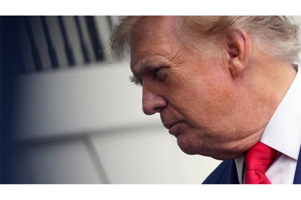 US-Präsident Donald Trump spricht auf dem South Lawn des Weißen Hauses mit Reportern, bevor er an Bord von «Marine One» geht.