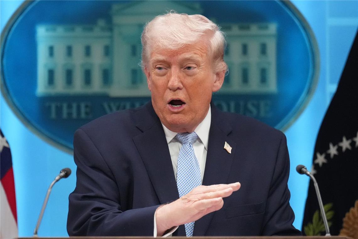 US-Präsident Donald Trump spricht im James Brady Press Briefing Room im Weißen Haus (Archivbild).