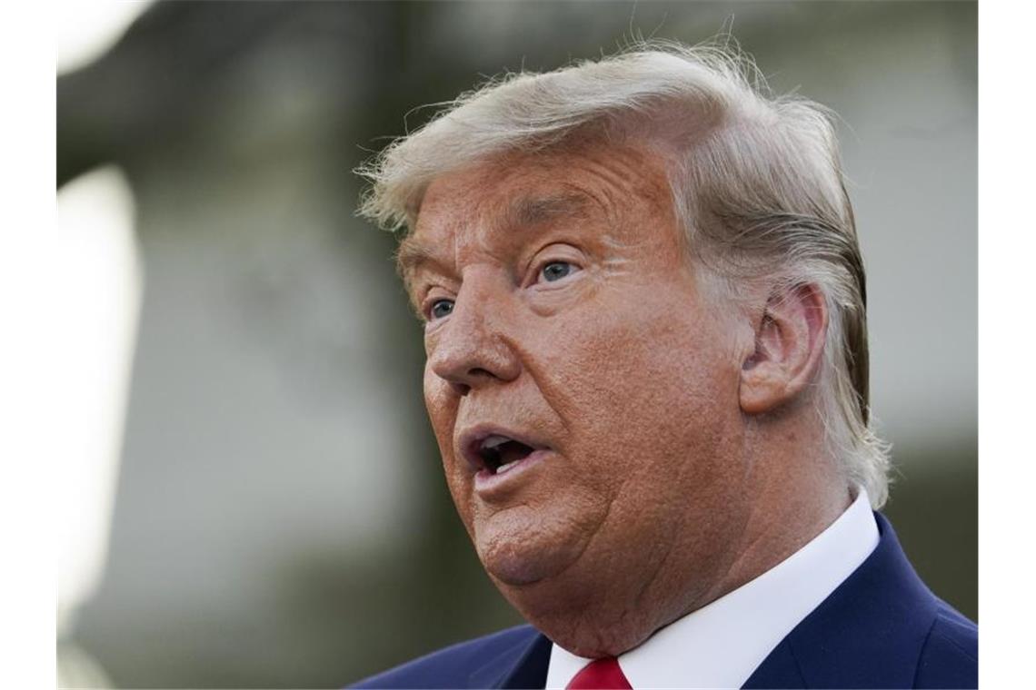 Biontech-Impfstoff soll sehr schnell zugelassen werden US-Präsident Donald Trump spricht im Rosengarten des Weißen Hauses. Foto: Evan Vucci/AP/dpa
