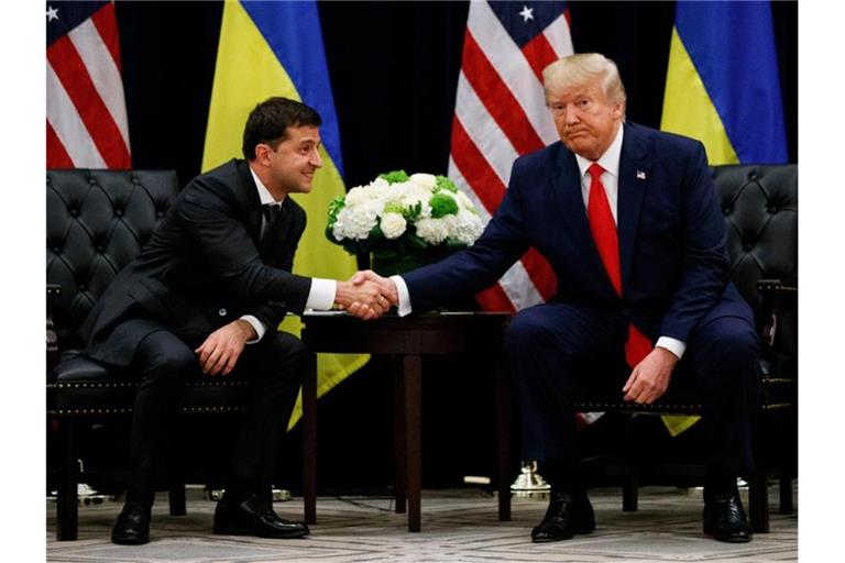 US-Präsident Donald Trump und sein ukrainischer Amtskollege Wolodymyr Selenskyj in New York. Foto: Evan Vucci/AP