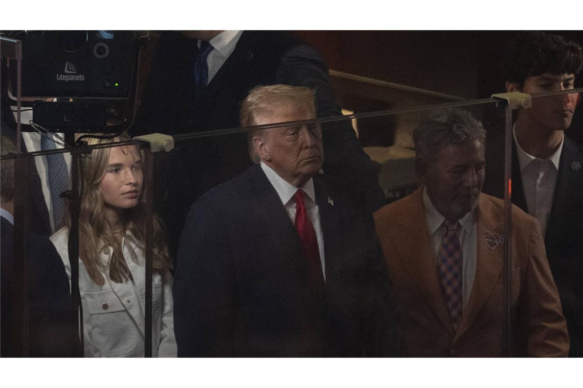 US-Präsident Donald Trump verfolgte das Spiel in einer Lounge.
