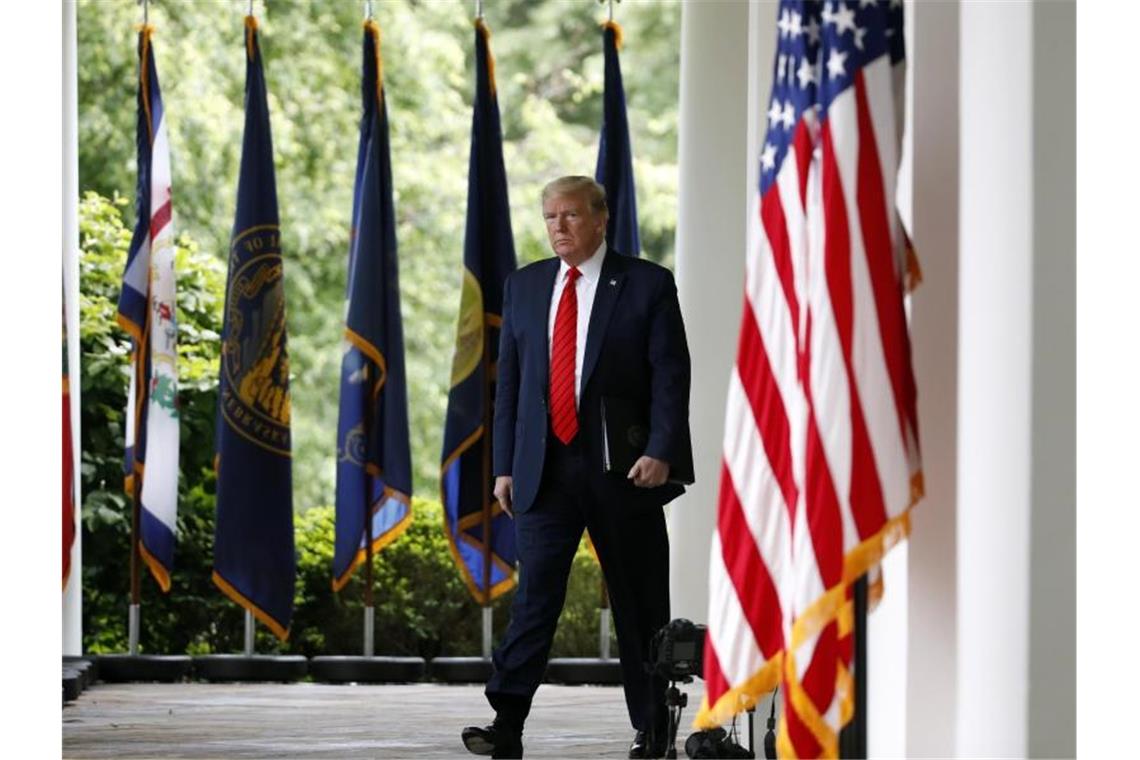 Wie ein Virus die Welt verändert US-Präsident Donald Trump will selbst keine Maske tragen. Foto: Alex Brandon/AP/dpa