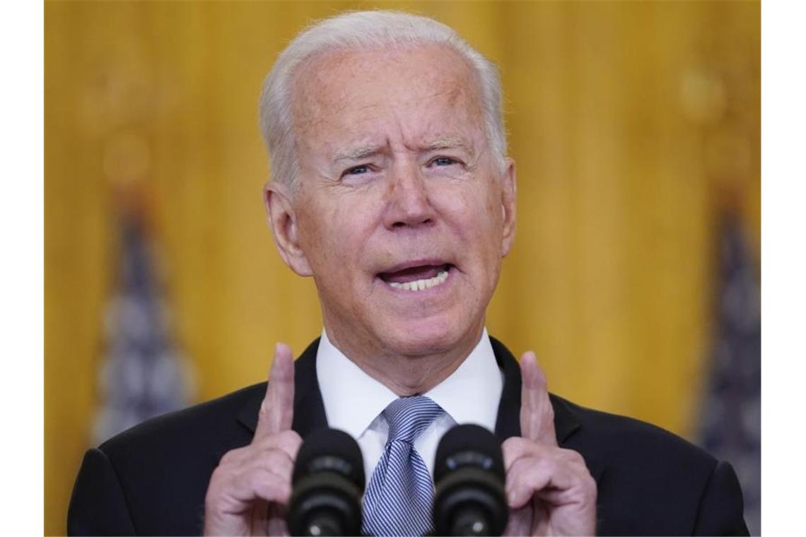 US-Präsident Joe Biden droht den Taliban mit einer militärischen Reaktion. Foto: Evan Vucci/AP/dpa