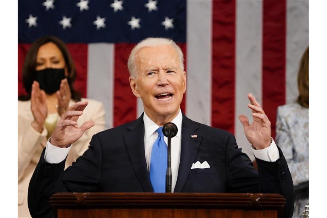 US-Präsident Joe Biden hat jüngst gewaltige Investitionspläne vorgestellt, die die US-Wirtschaft voranbringen sollen. Foto: Melina Mara/Pool via Xinhua/dpa