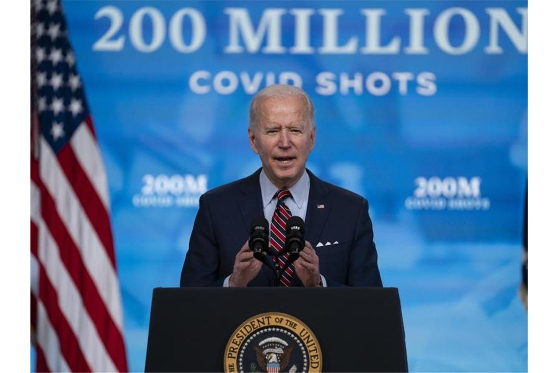 US-Präsident Joe Biden hatte das Ziel auf 200 Millionen Impfungen verdoppelt. Er erreichte dies nach gut 90 Tagen im Amt. Foto: Evan Vucci/AP/dpa