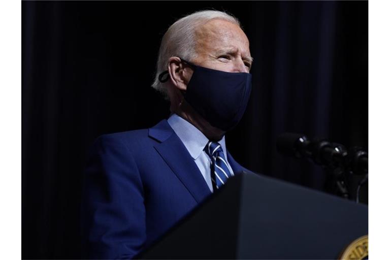 US-Präsident Joe Biden macht bei seinem Besuch im Nationalen Gesundheitsinstitut weiter Druck. Foto: Evan Vucci/AP/dpa