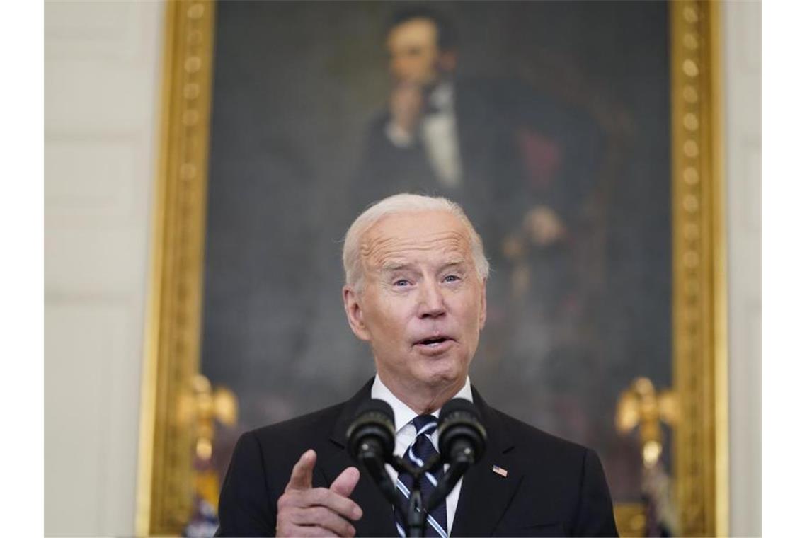 Biden setzt auf Corona-Impfpflicht für Arbeitnehmer US-Präsident Joe Biden verschärft die Impfvorschriften. Foto: Andrew Harnik/AP/dpa