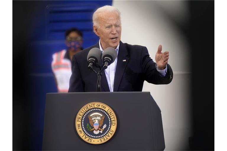 US-Präsident Joe Biden warnt aufgrund der Corona-Mutationen vor einem Anstieg der Fallzahlen. Foto: Patrick Semansky/AP/dpa