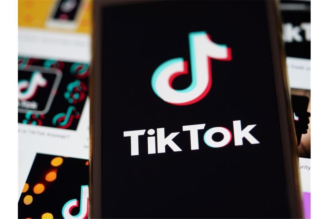 China verschärft vor Tiktok-Verkauf Ausfuhr-Regeln US-Präsident Trump bezeichnet Tiktok als Sicherheitsrisiko, weil über die App chinesische Behörden Zugriff auf Daten von Amerikanern bekommen könnten. Foto: Liu Jie/XinHua/dpa