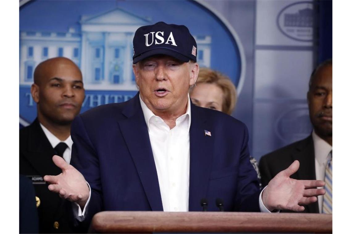 Weißes Haus: Trump nicht mit Coronavirus infiziert US-Präsident Trump ist negativ auf das Coronavirus getestet worden. Foto: Alex Brandon/AP/dpa