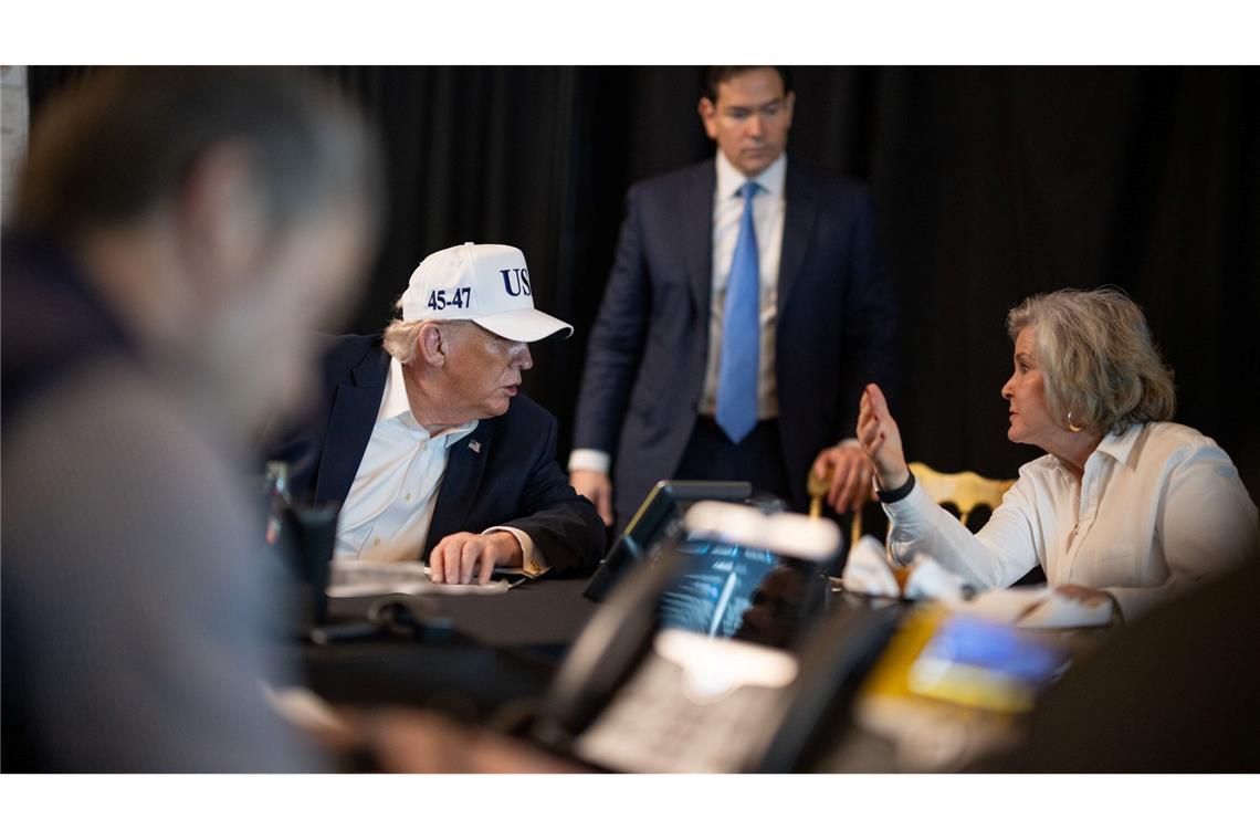 US-Präsident Trump kündigt eine Fortsetzung der Angriffe im Iran an.