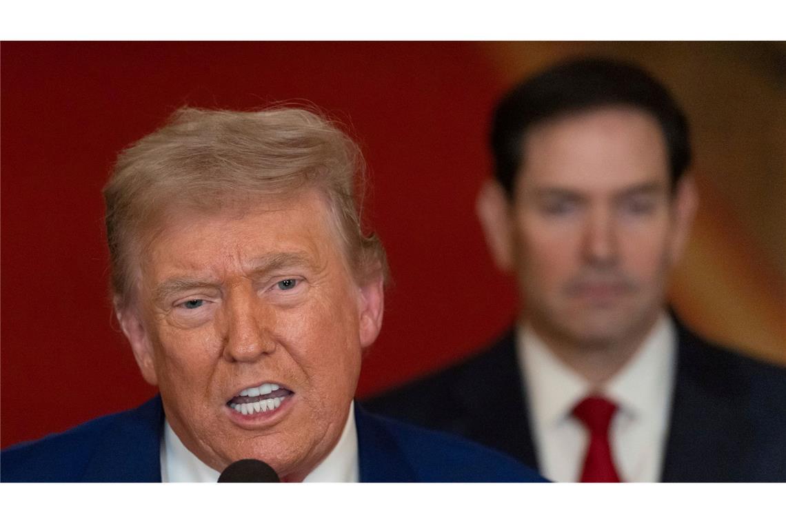 Trump: Waffenruhe zwischen Iran und Israel in Kraft US-Präsident Trump kündigt überraschend eine Waffenruhe an.