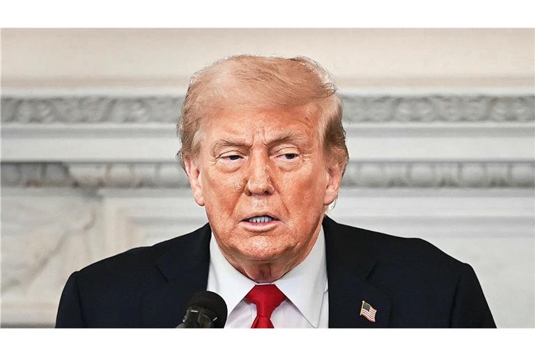 US-Präsident Trump leidet laut Angaben des Weißen Hauses unter einer chronischen Venenschwäche. (Archivbild)