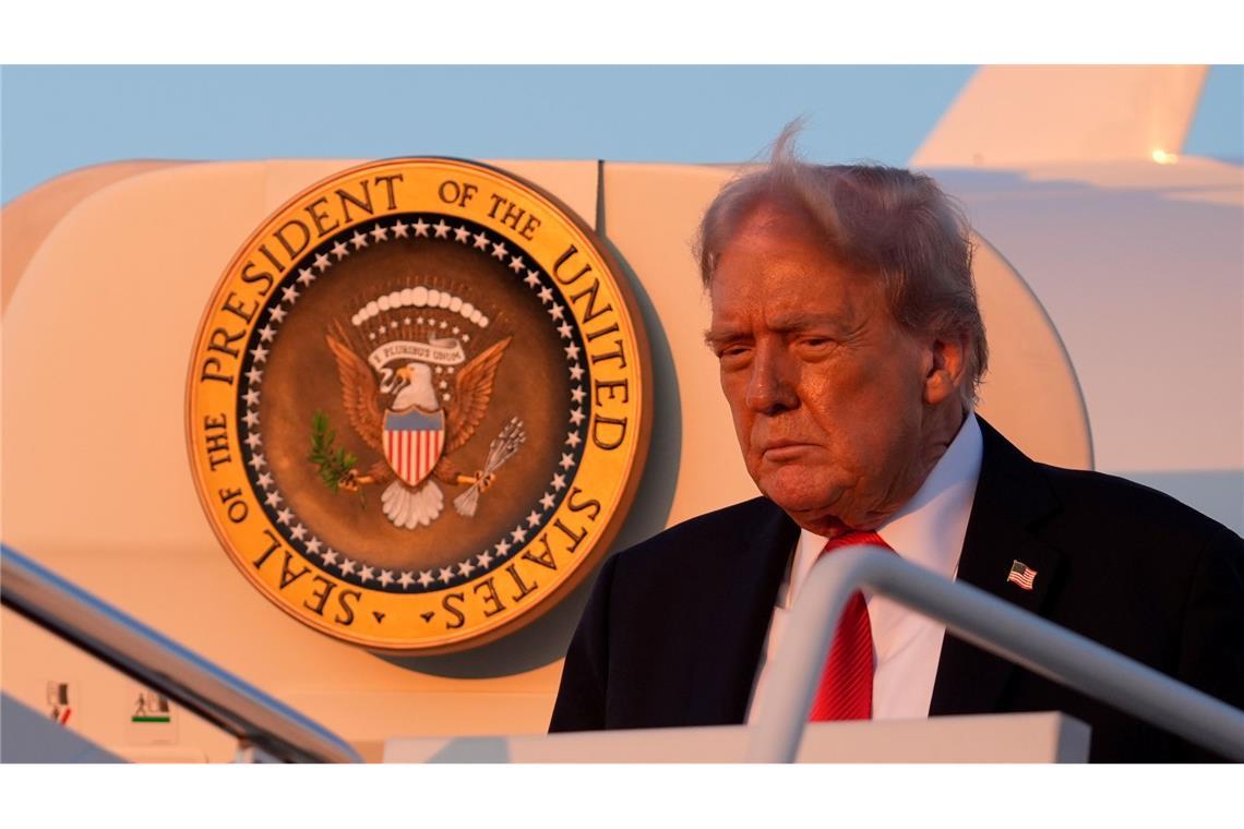 Trump erteilt Hamas "letzte Warnung" - Gelingt ein Deal? US-Präsident Trump spricht der Hamas eine "letzte Warnung" aus.
