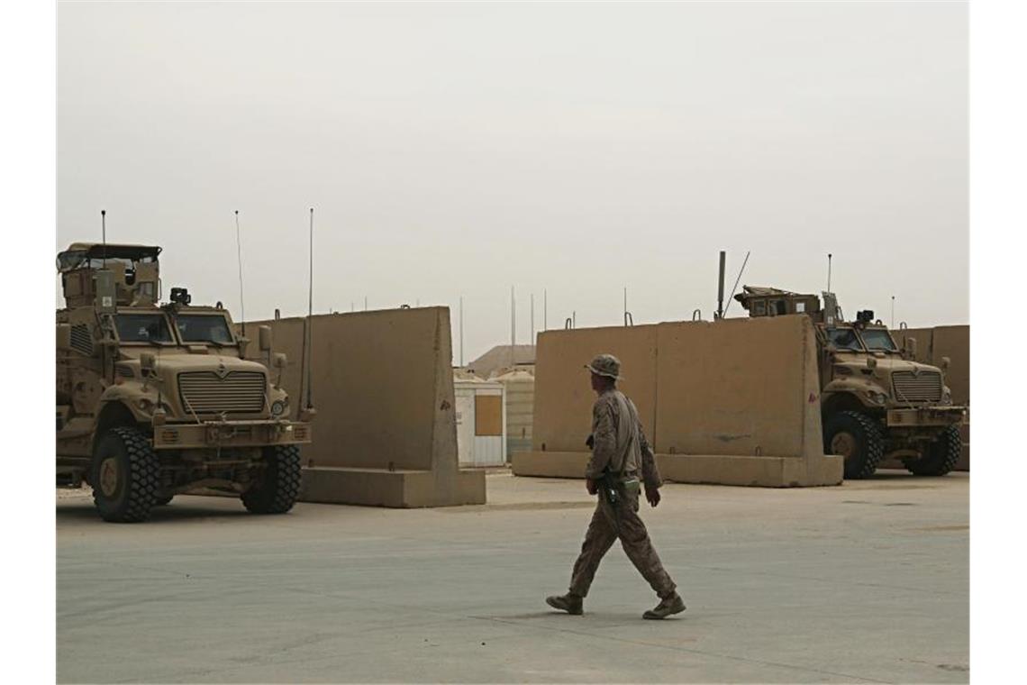 US-Soldaten sind auf dem irakischen Luftwaffenstützpunkt Ain al-Asad westlich von Bagdad stationiert. Foto: Khalid Mohammed/AP/dpa
