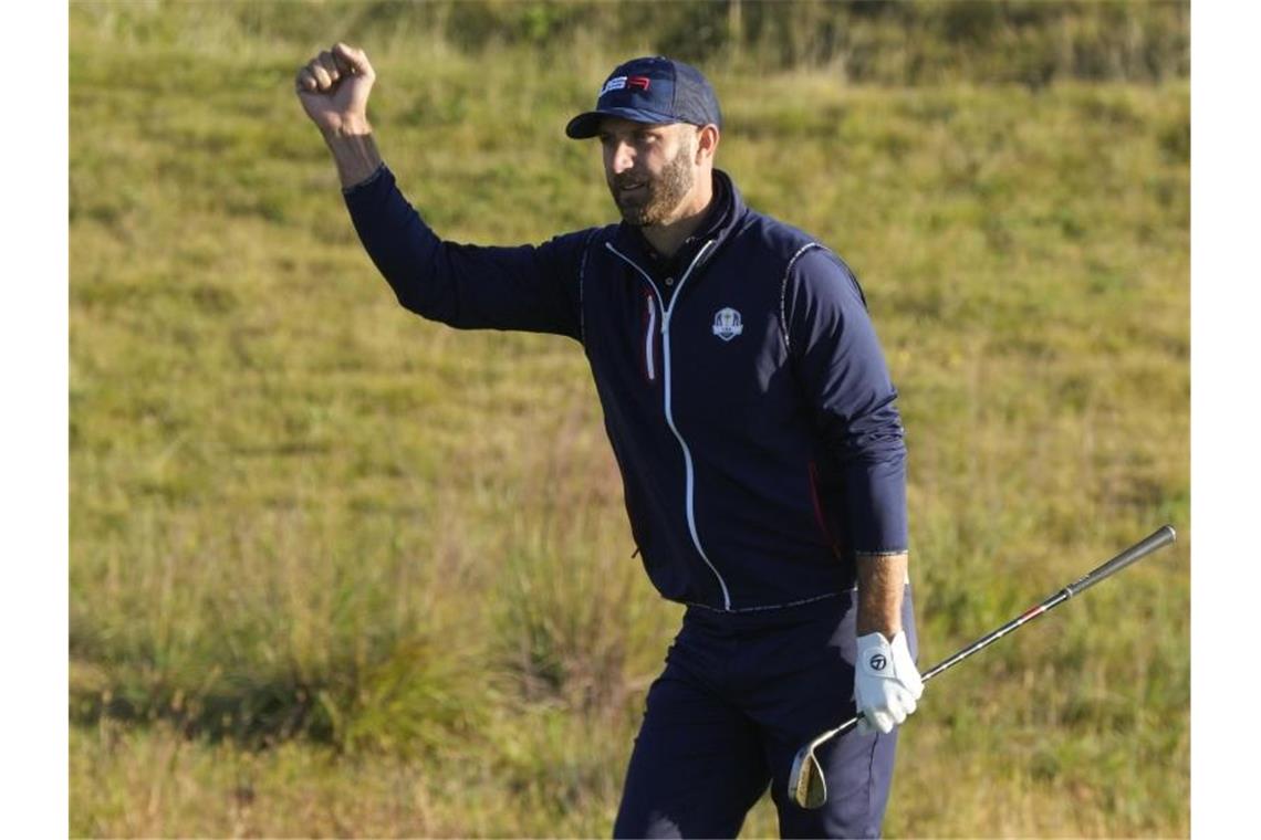 Europa braucht ein Ryder-Cup-Wunder gegen die US-Stars US-Star Dustin Johnson gewann bisher alle Partien, in denen er bislang eingesetzt wurde. Foto: Charlie Neibergall/AP/dpa