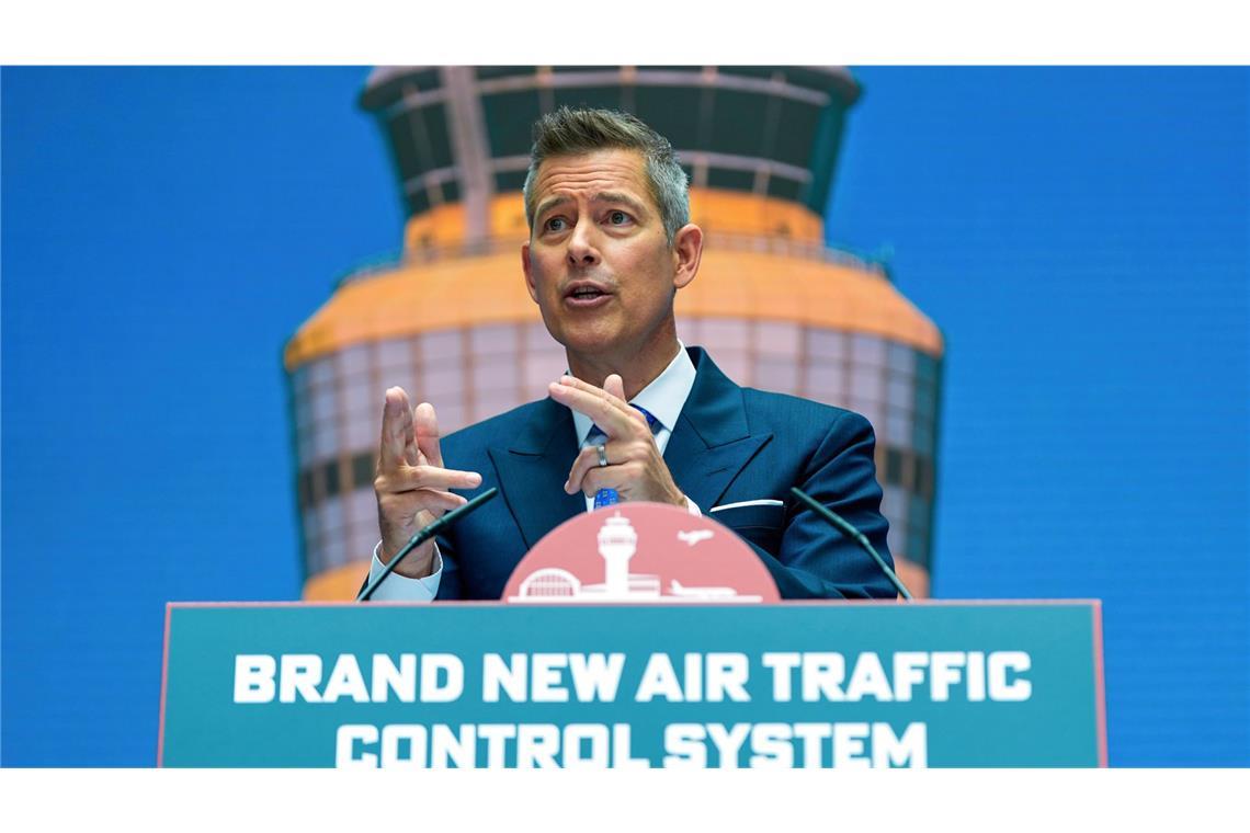Erneuter System-Ausfall an Flughafen Newark schürt Sorgen US-Verkehrsminister Sean Duffy kündigt einen neuen Plan für die Infrastruktur des Flugsicherheitssystems an (Archivbild).