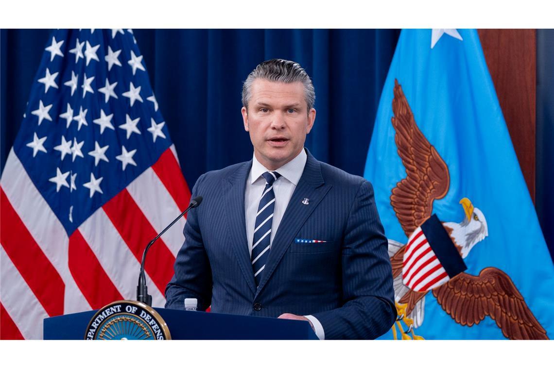 Pentagon und Militär äußern sich zu Angriff auf Atomanlagen US-Verteidigungsminister Hegseth will sich in einer Pressekonferenz zum Ausmaß der Zerstörung der iranischen Atomanlagen äußern.