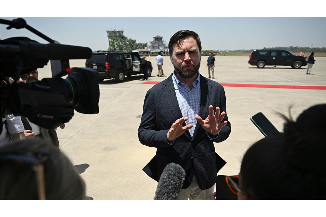 Vance droht mit Rückzug aus Ukraine-Friedensgesprächen US-Vizepräsident JD Vance