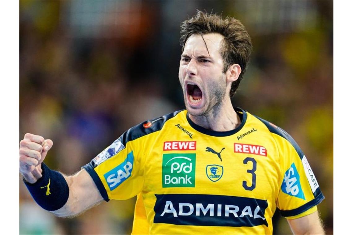 Gensheimer glaubt nicht an Fortsetzung der Handball-Saison Uwe Gensheimer gestikuliert während eines Spiels. Foto: Uwe Anspach/dpa/Archivbild