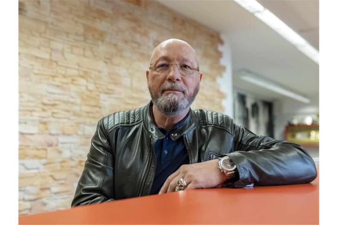 Uwe Hück (SPD), Gemeinderat in Pforzheim und ehemaliger Betriebsratsvorsitzender von Porsche. Foto: Uli Deck/dpa/Archivbild