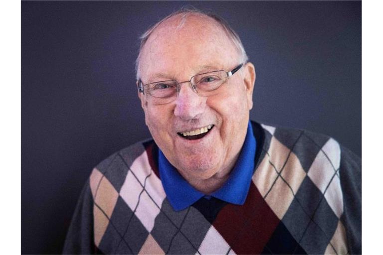 Uwe Seeler glaubt wieder an den Aufstieg des Hamburger SV. Foto: Christian Charisius/dpa