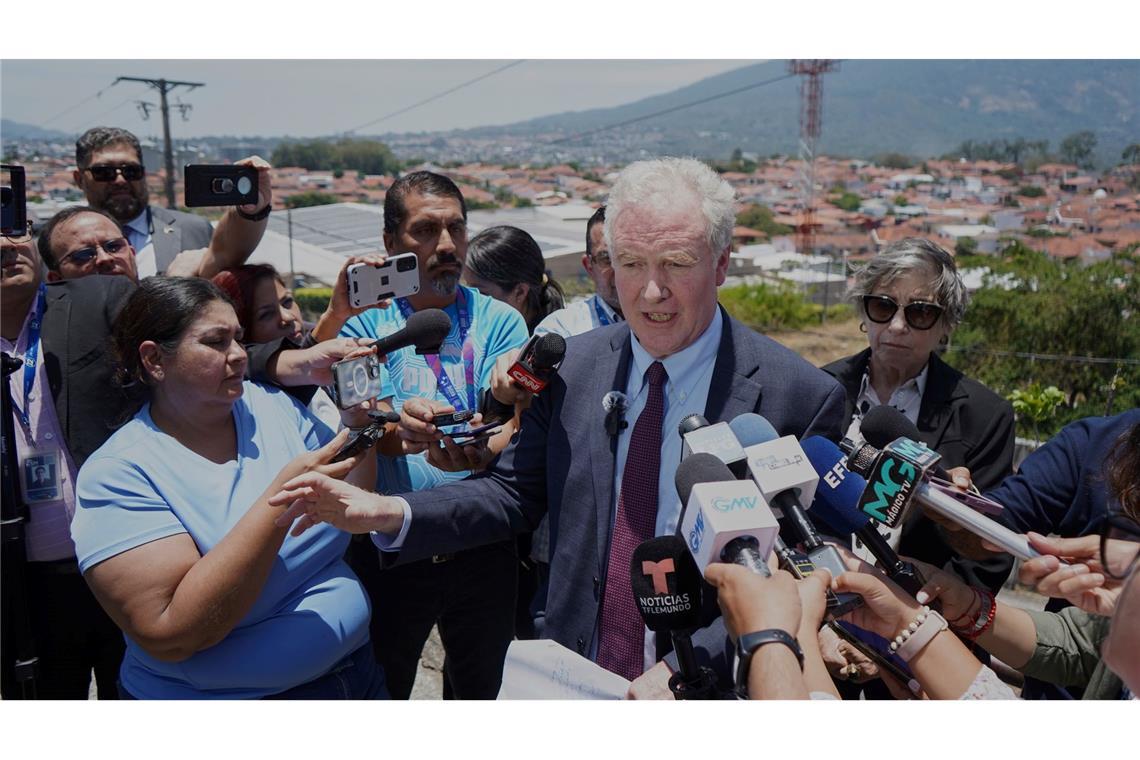 US-Senator in El Salvador: Trump-Regierung lügt